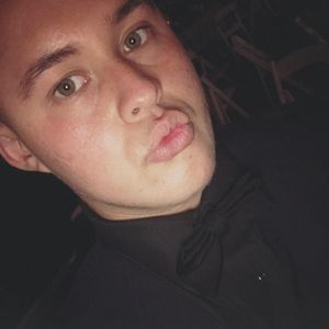 Meet your Posher, Christopher